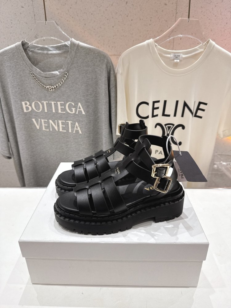 Сандалии женские фото 5