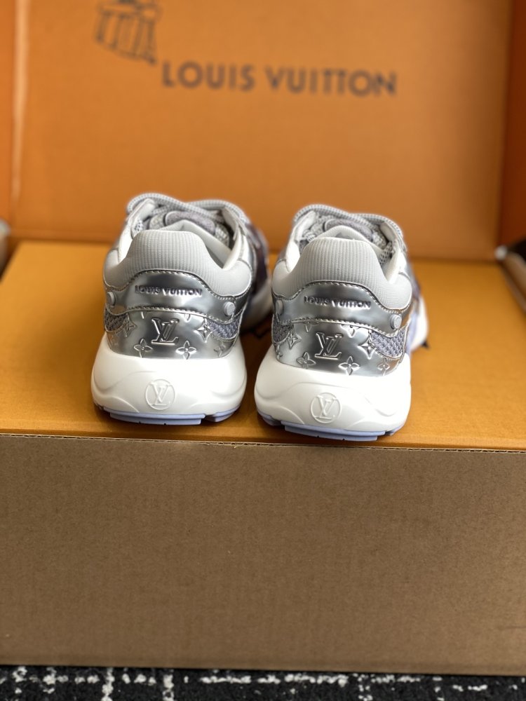 Кроссовки Olympia женские фото 8