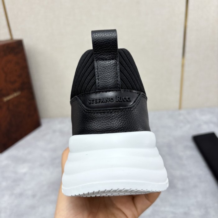 Кросівки фото 9