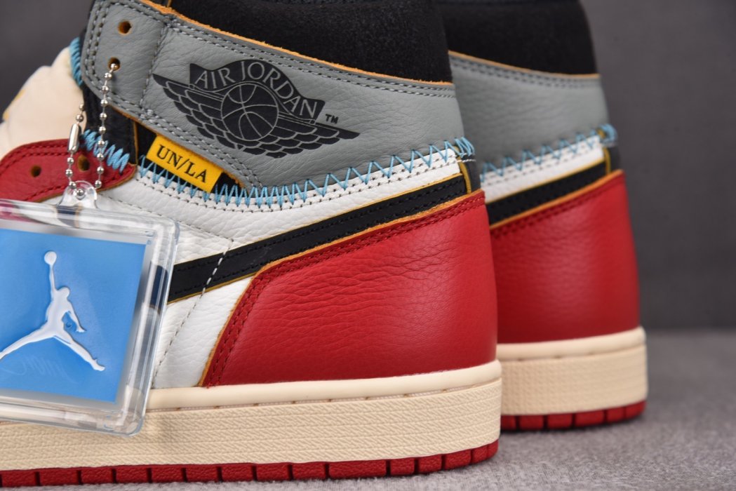 Кроссовки Union LA x Air Jordan Air 1 Retro High OG SP Chicago Shadow фото 13