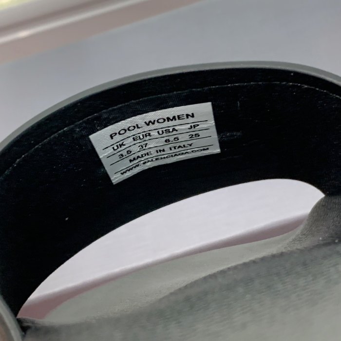 Шлепанцы фото 9