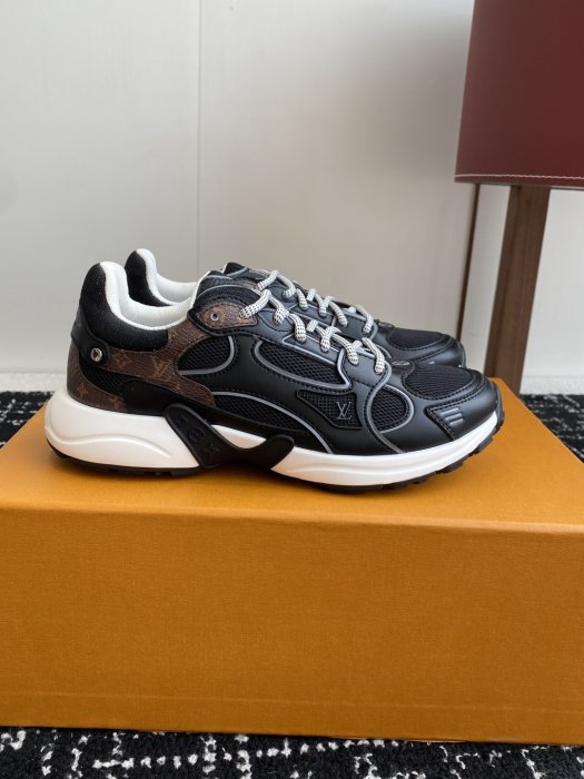 Sneakers фото 2