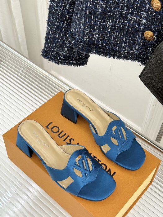 Босоножки фото 3