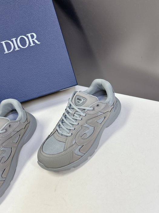 Кроссовки фото 3