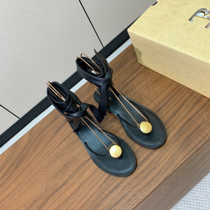 Босоножки фото 2