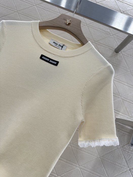 T-shirt women's фото 7