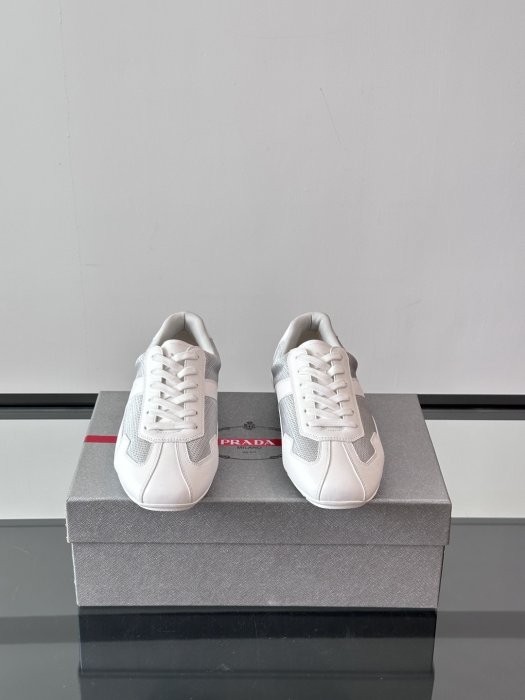 Кросівки чоловічі фото 2