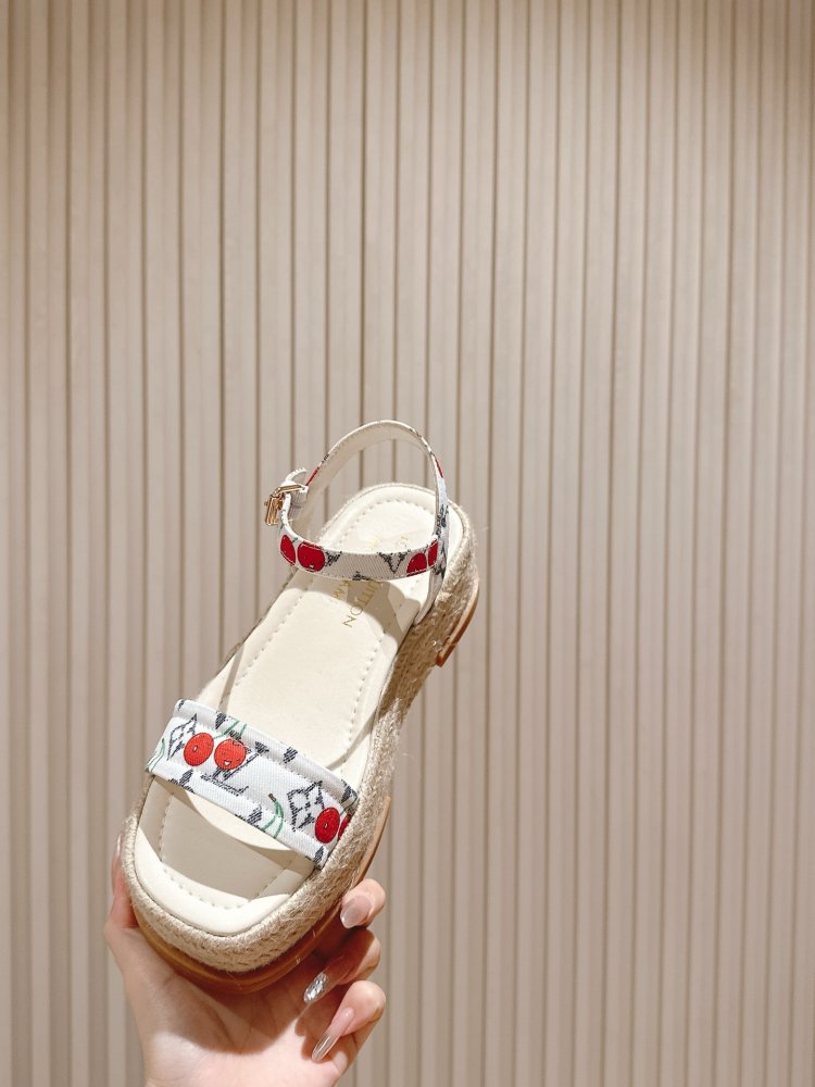 Сандалии женские фото 8