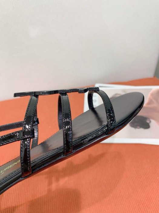 Босоножки фото 6