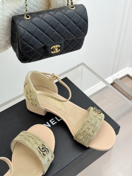 Босоніжки фото 5