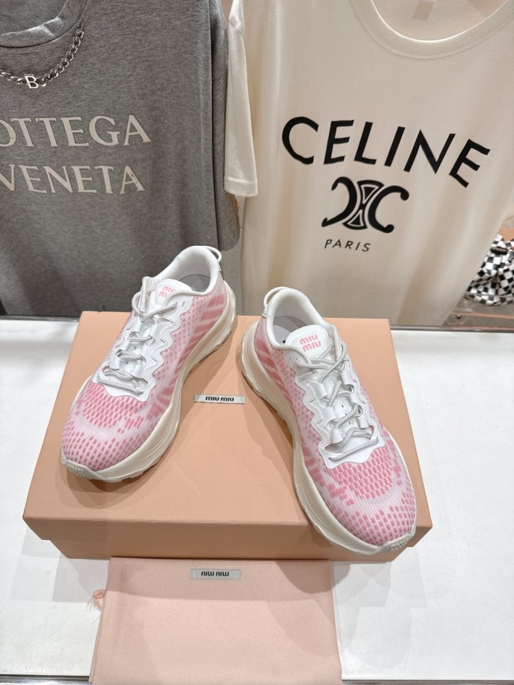 Sneakers women's фото 2