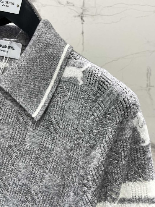 T-shirt women's фото 5