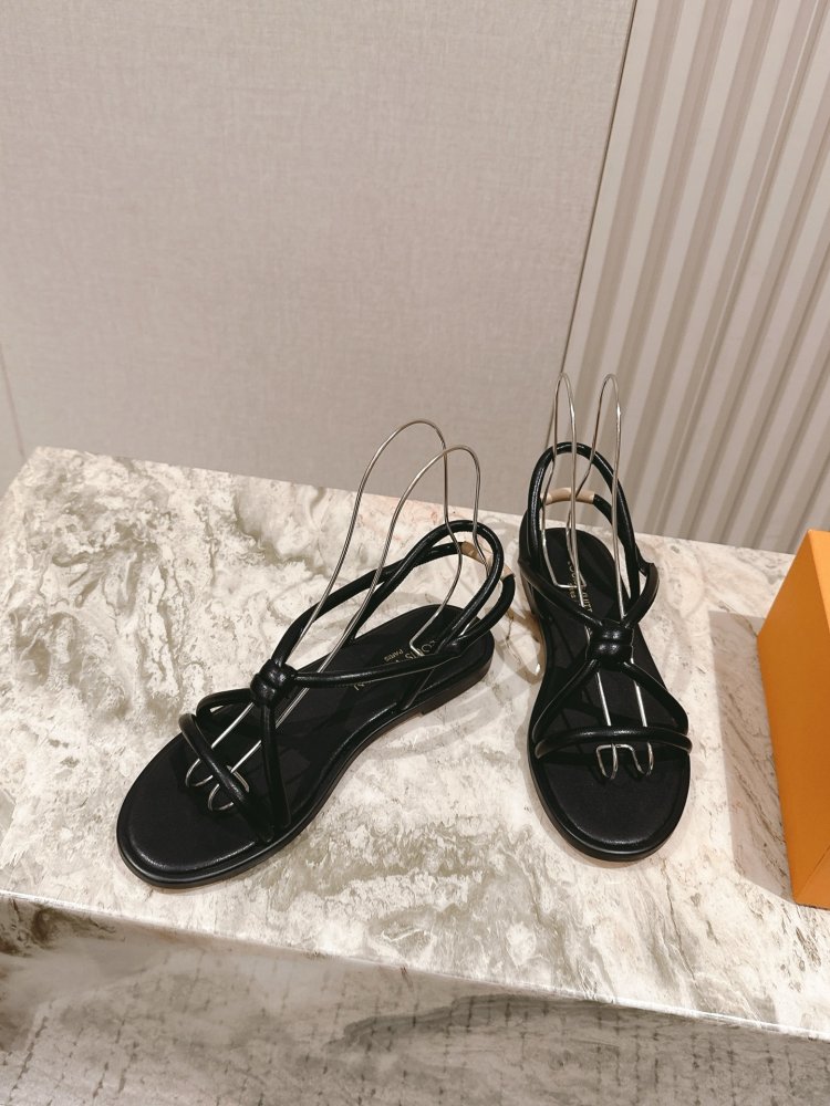 Босоніжки фото 3