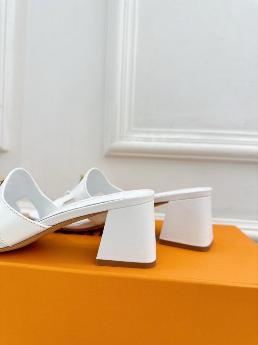 Босоножки фото 7