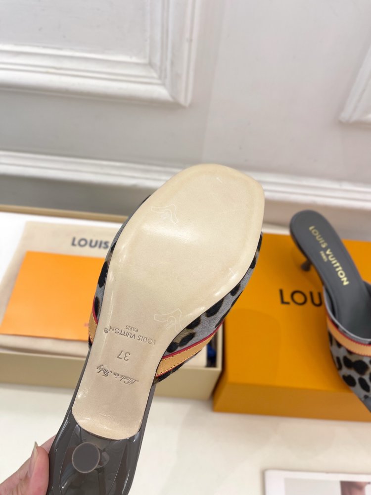 Босоножки фото 9