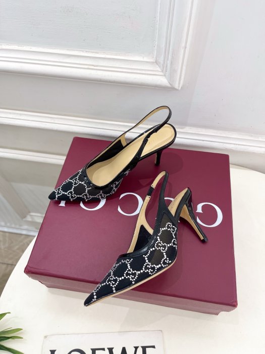 Босоножки фото 5