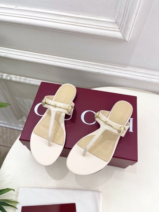 Босоножки фото 3