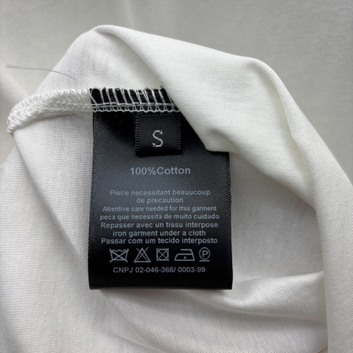 Футболка жіноча фото 9