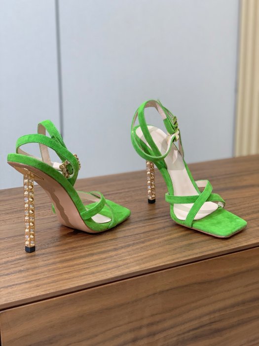 Босоножки фото 4