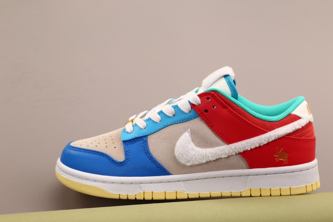 Sneakers Nike Dunk Low Retro PRM Year of the Rabbit Blue FD4203-111 фото 3