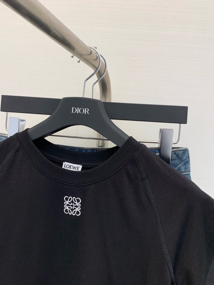 T-shirt women's фото 2