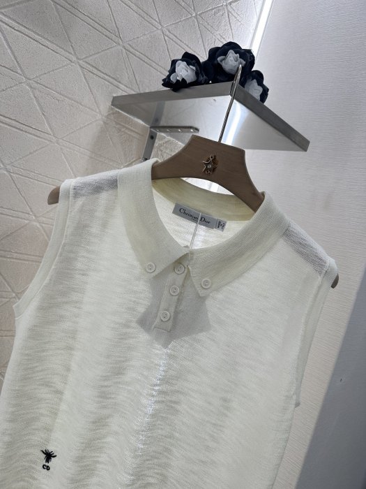 Футболка жіноча фото 7