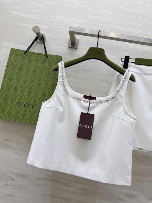 Костюм жіночий фото 2