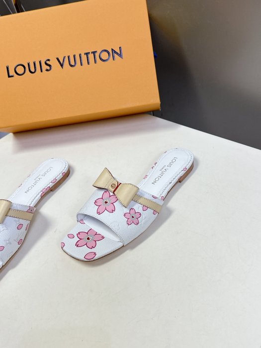 Шлепанцы фото 3