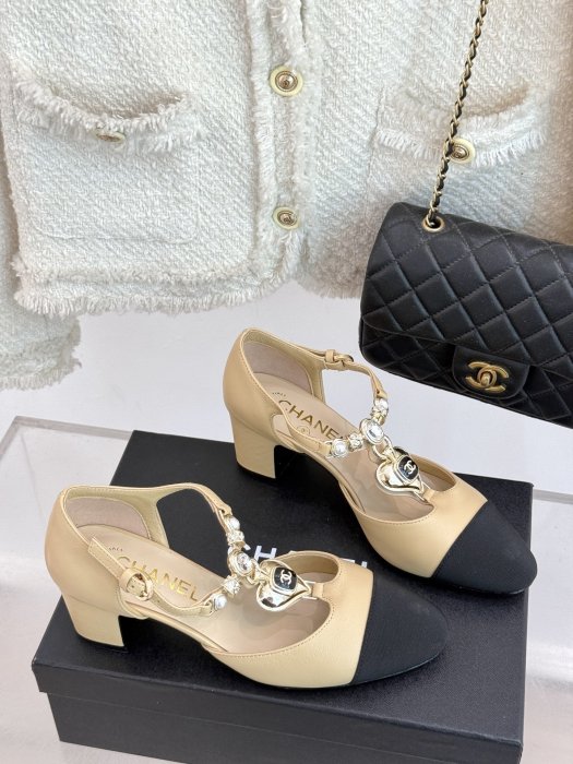 Босоножки фото 3