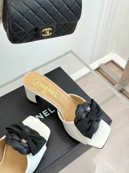 Босоножки фото 5