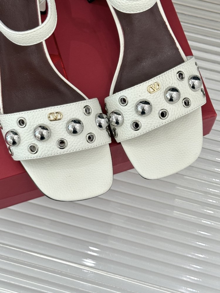 Босоножки фото 7