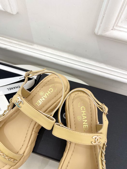 Сандалі жіночі фото 8