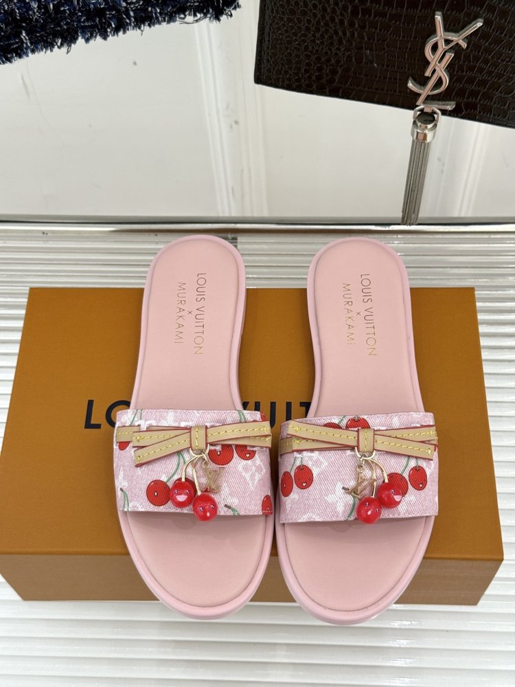 Шлепанцы женские фото 4