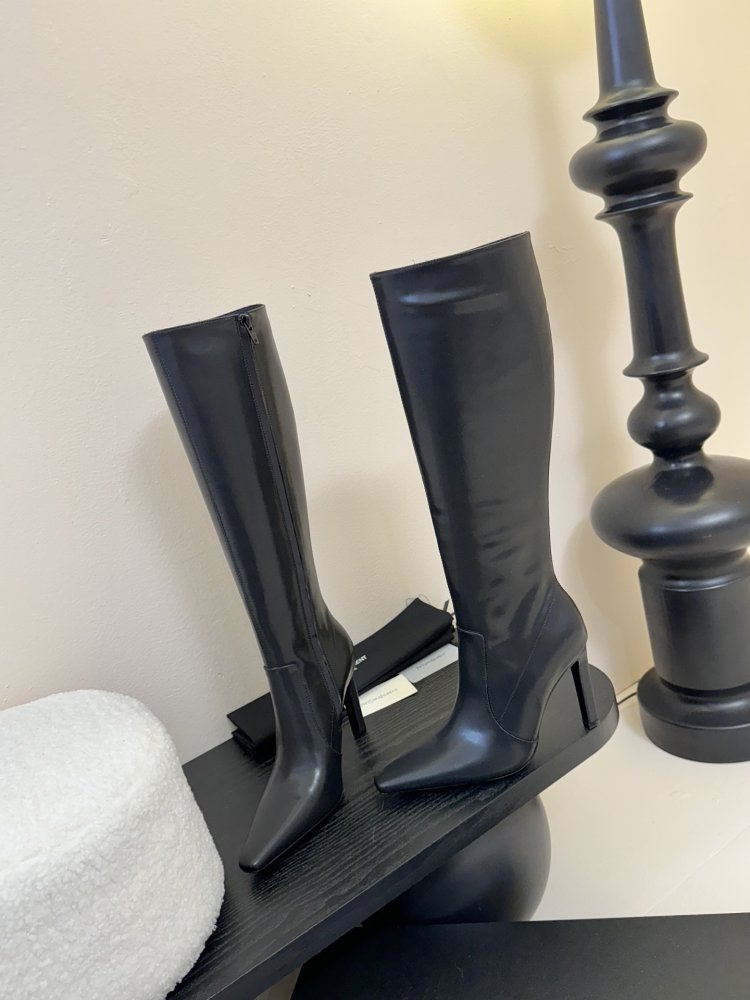 Чоботи жіночі фото 3