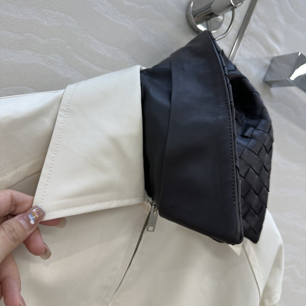 Куртка шкіряна жіноча фото 4