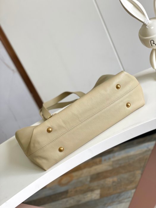 Сумка женская Low Key Hobo 47 см фото 3