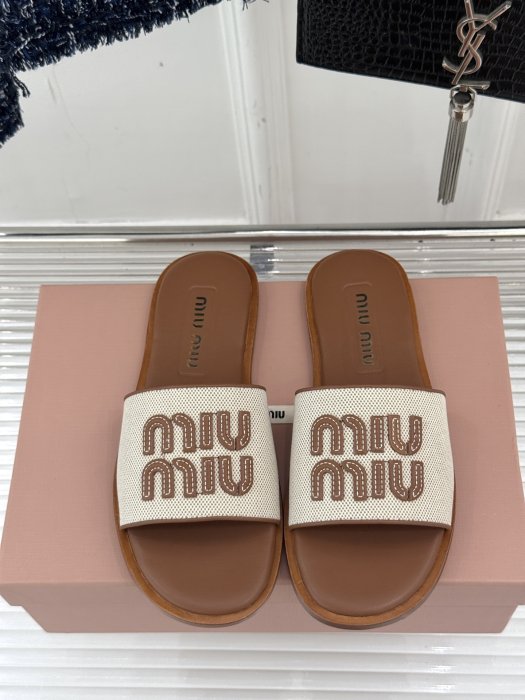 Шлепанцы фото 4