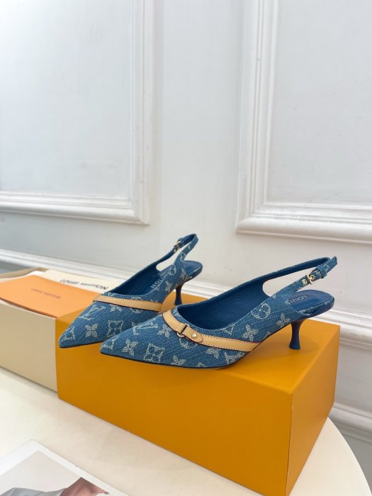 Босоножки фото 3