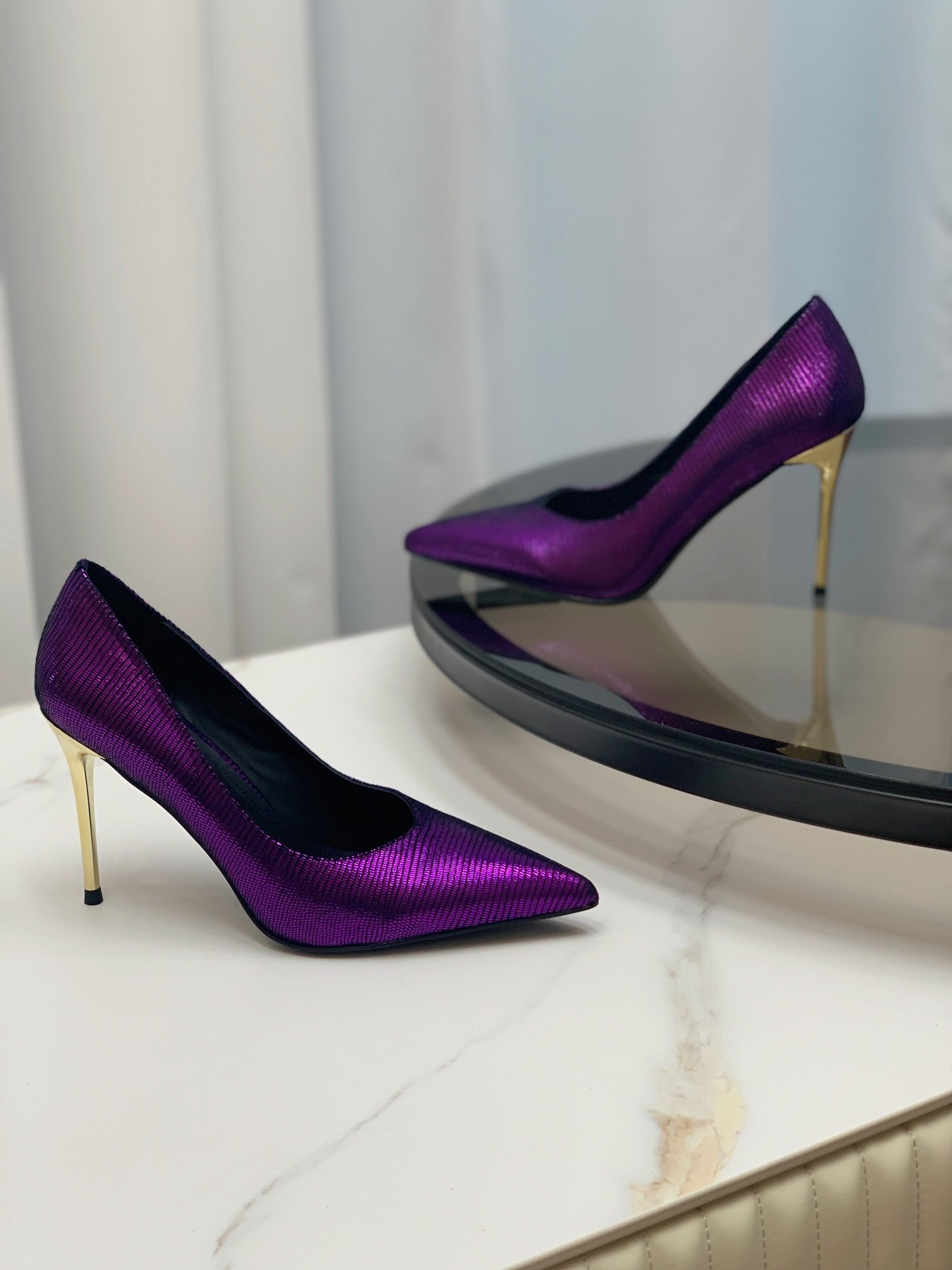 Shoes women's on high heel purple фото 7