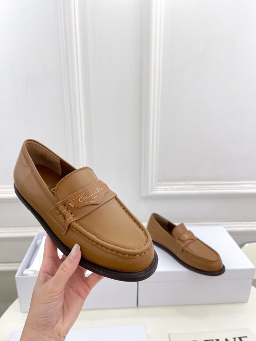 Лоферы женские фото 6