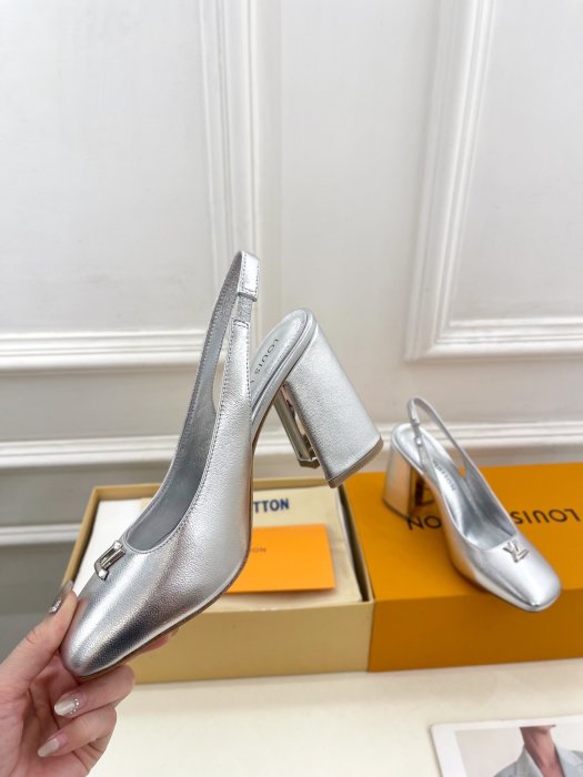 Босоножки фото 5