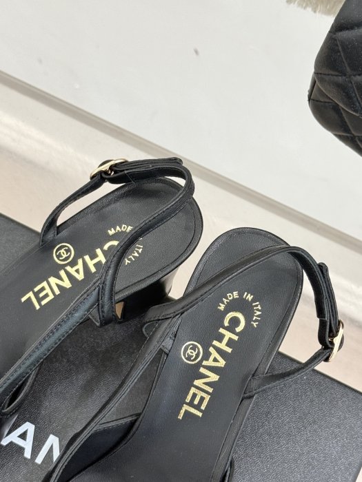 Босоножки фото 8