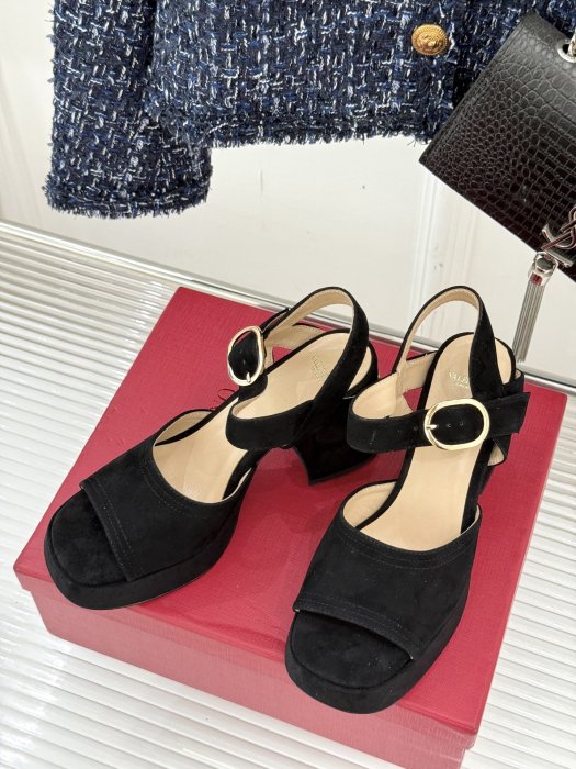 Босоножки фото 2