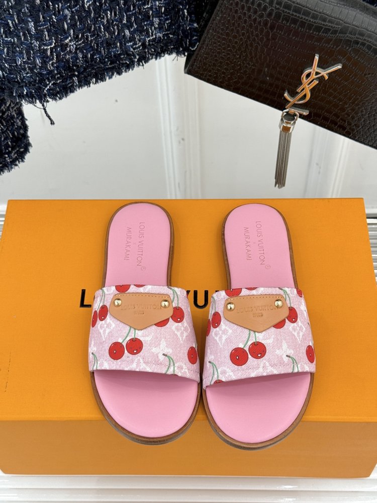 Шлепанцы женские фото 4