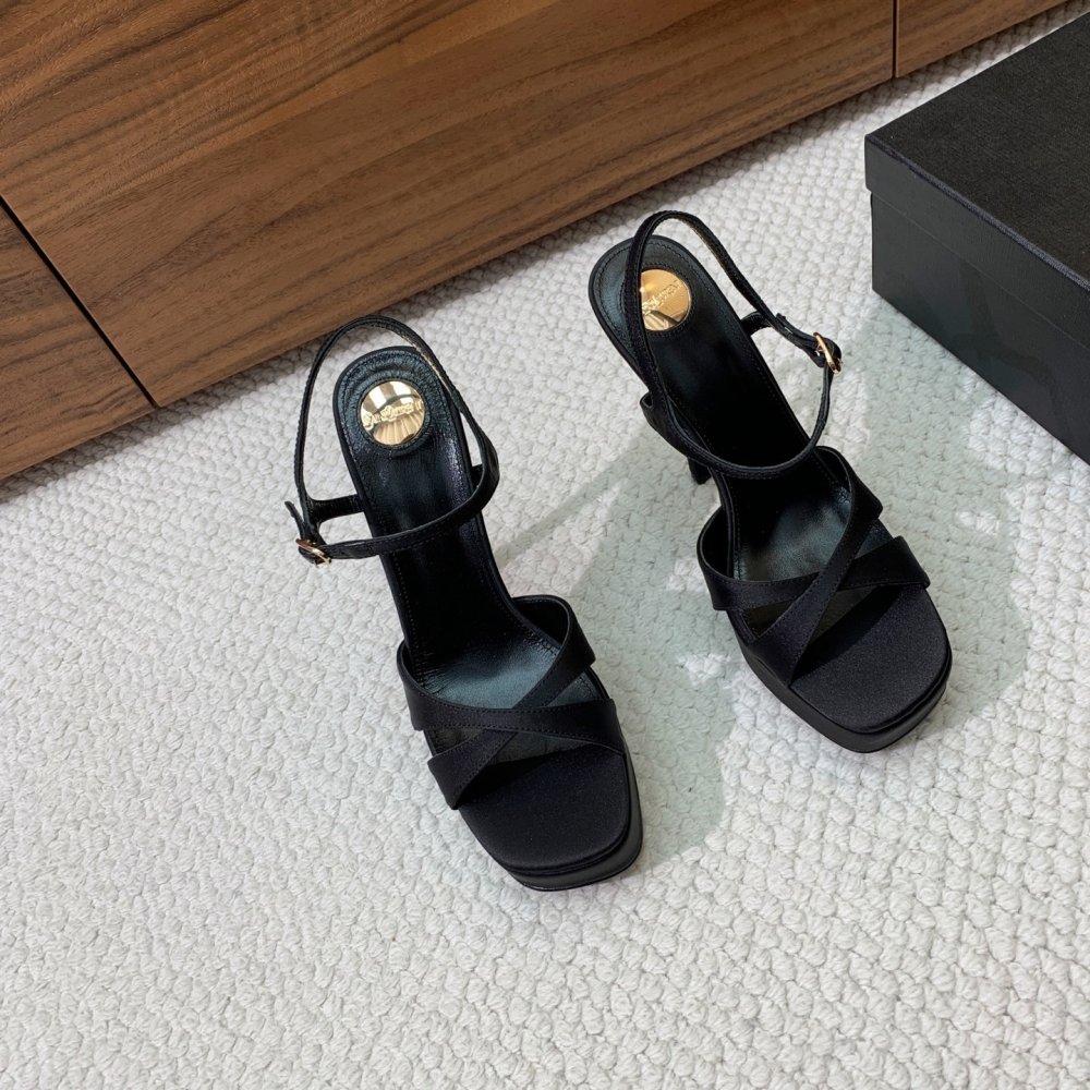 Босоножки фото 4