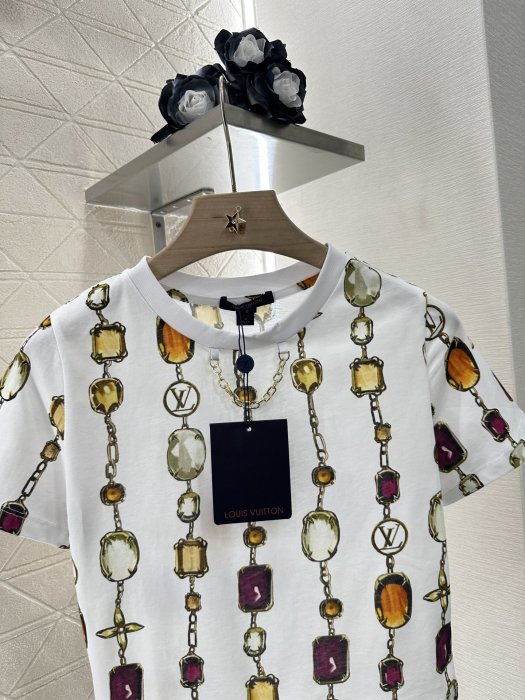 Футболка жіноча фото 3