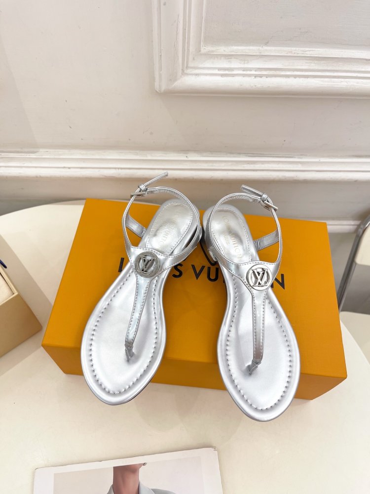 Сандалии женские