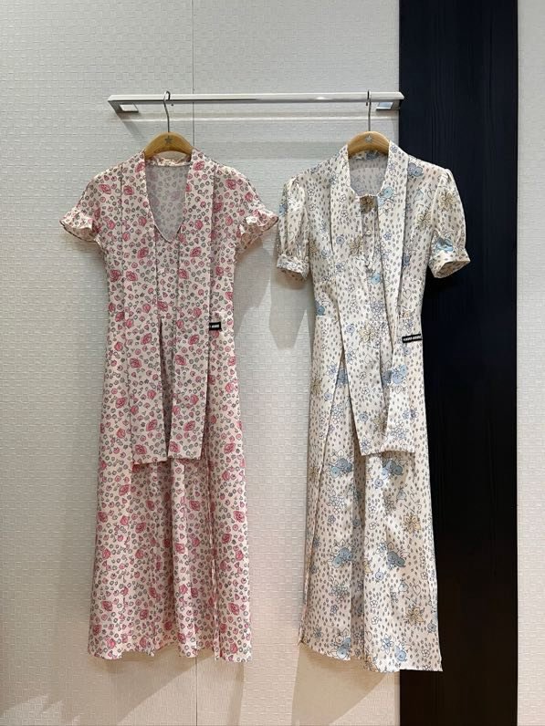 Платье с рукавами фонариками и принтом роз фото 9