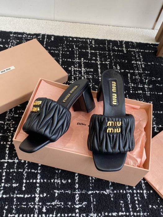 Босоножки фото 5