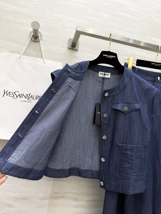 Costume female фото 9